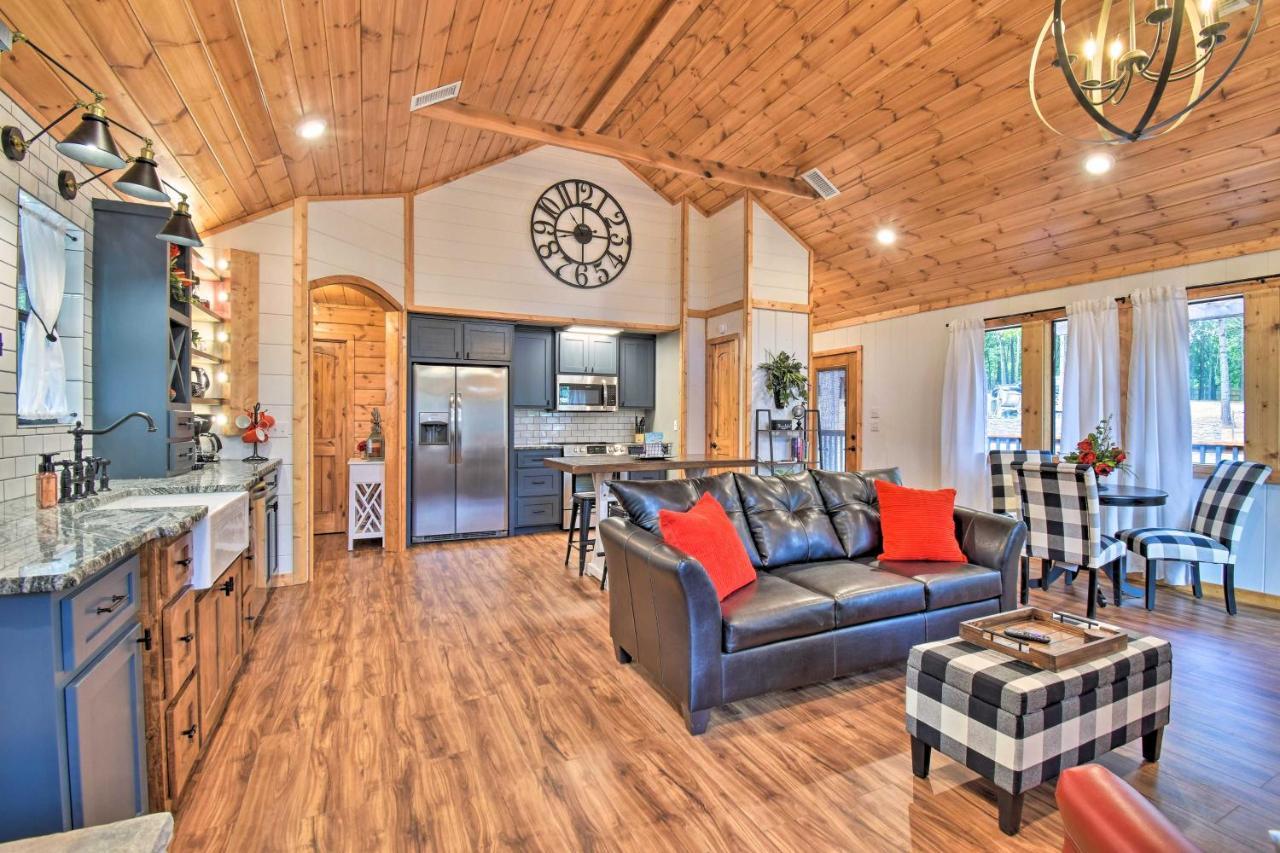Modern Broken Bow Cabin Large Deck, Bbq And Pergola Exteriér fotografie